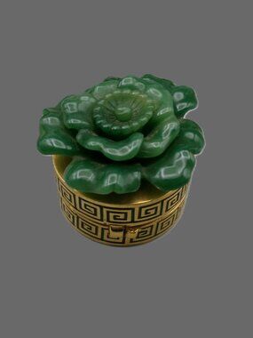 Full Estee Lauder Aliage Christmas Camellia Compact, Faux Jade, Greek Key Base